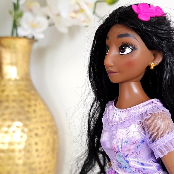 Disney Encanto Beautiful Isabela Madrigal 11" Fashion Doll Magical Floral Dress - Picture 5 of 13